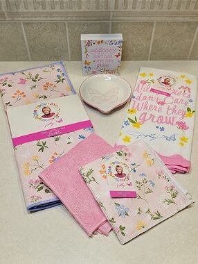 Dolly Parton Wildflower Collection Kitchen Essentials 6pc. Set